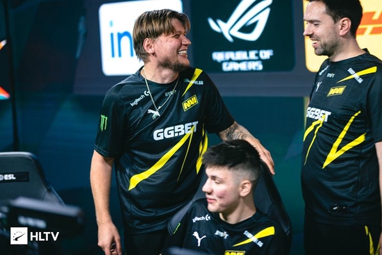 背后支持 背后支持