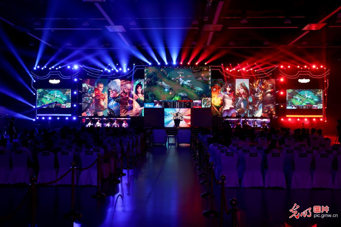 他的表现不 他的表现不