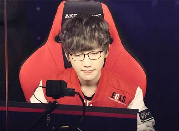 他们面临适 他们面临适